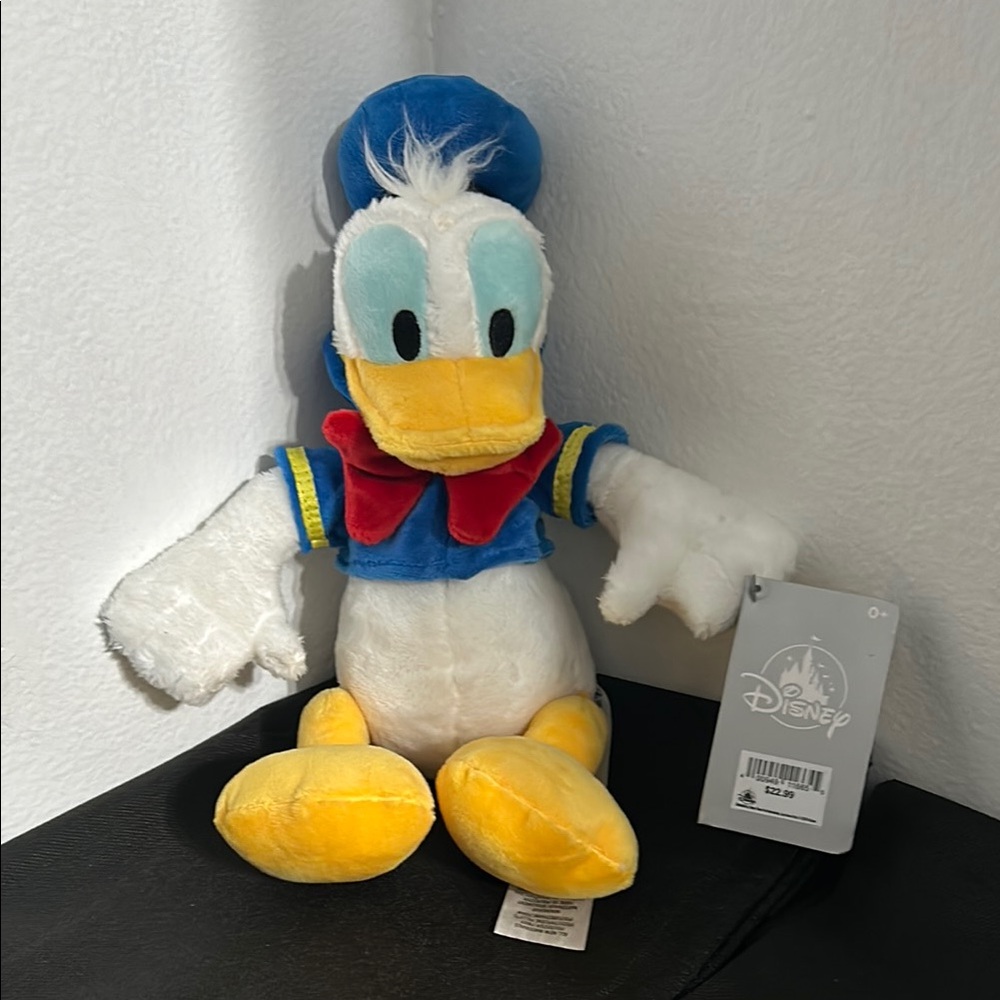 Disney Donald Duck plush NWT